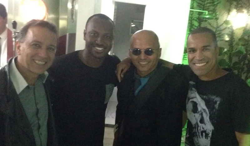 Grupo WER com Thiaguinho + Fernando Pires